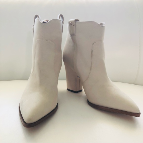 Sam Edelman Neomi Cream Pull-on Booties Sz 8 - Picture 8 of 15